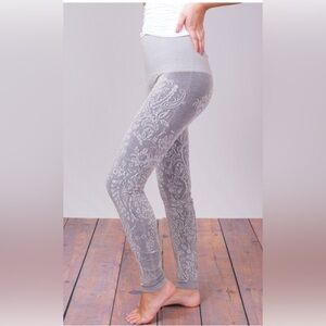 NWT M.Rena Lace Textured Leggings Gray , One Size (XS-XL)